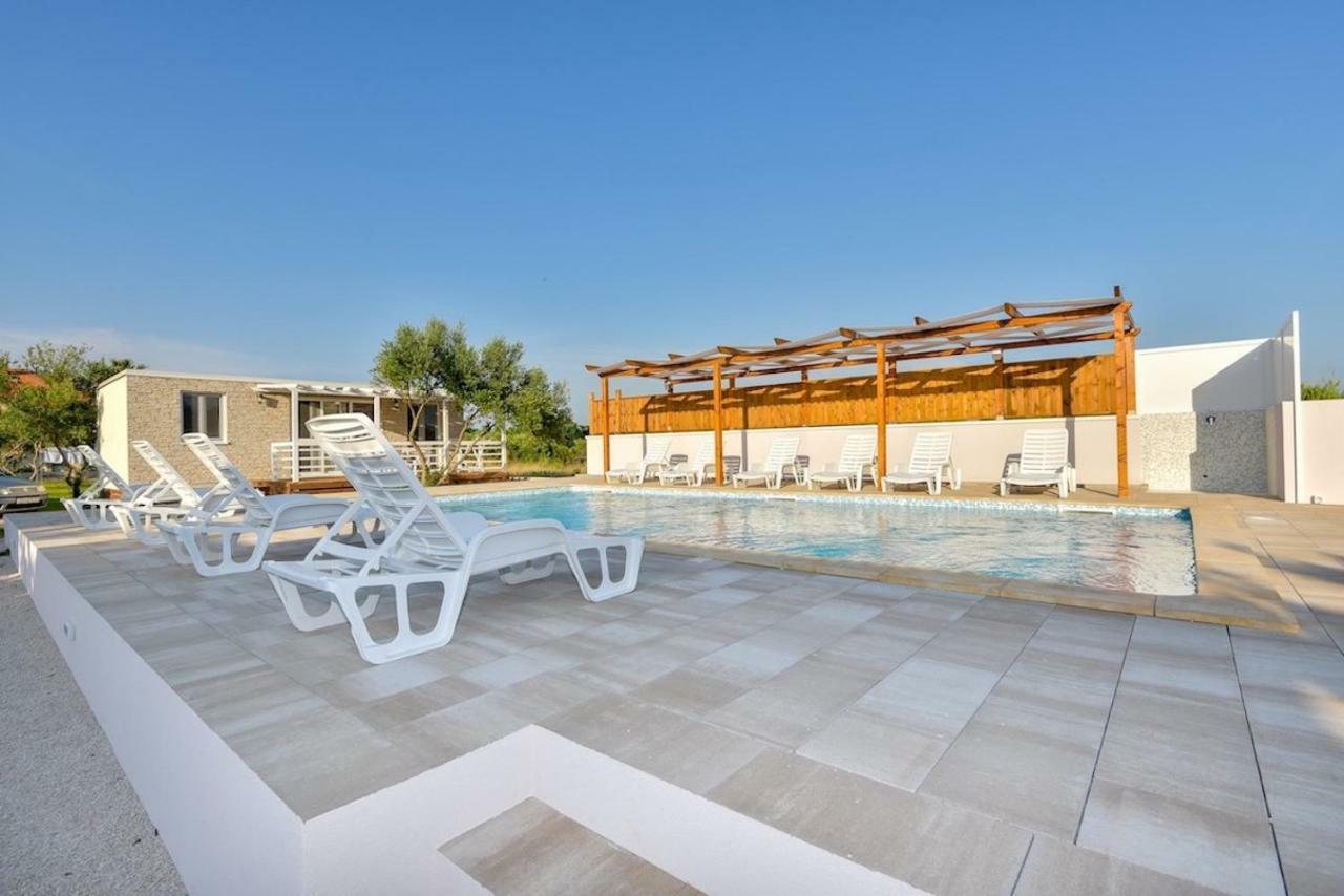 Apartments Medanic - Private Pool Privlaka  Exterior photo
